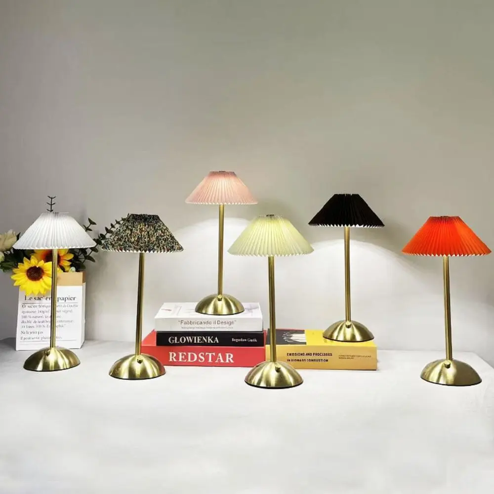 Metal Base Pleated Desk Lamp Pastoral Style Dimmable LED Night Light 3 Color Lights Fabric Shade Touch Bedside Lamp Bedroom