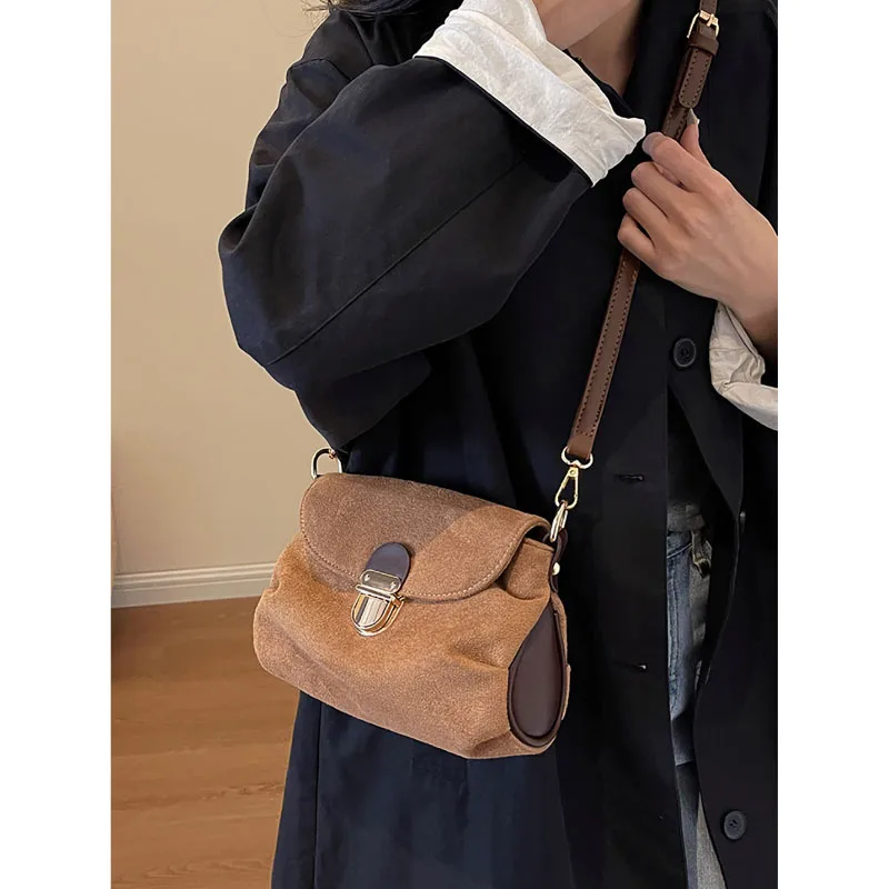 Retro Frosted Underarm Bag Faux Suede Fabric Women‘s 2023 New Winter Fashion Portable Shoulder Bag Popular Texture Crossbody Bag