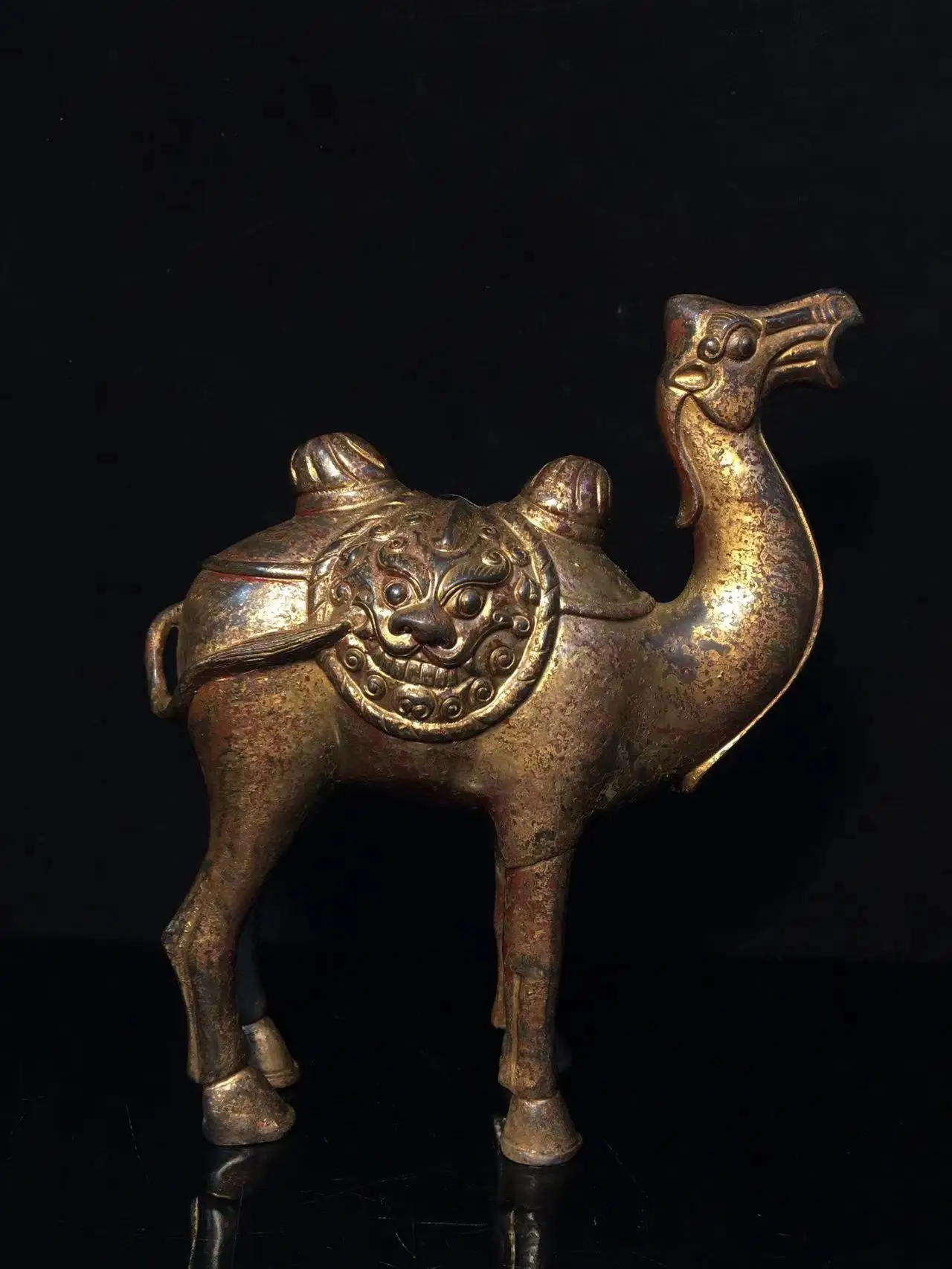 Old copper Qing Dyansty copper gilt camels statue, Free shipping