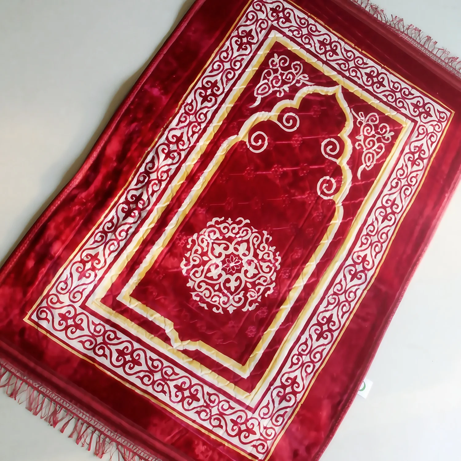 Mixed Style Flannel Embossed Prayer Mat, High-Density Plush 3D Embossed Long Prayer Carpet for Adults
