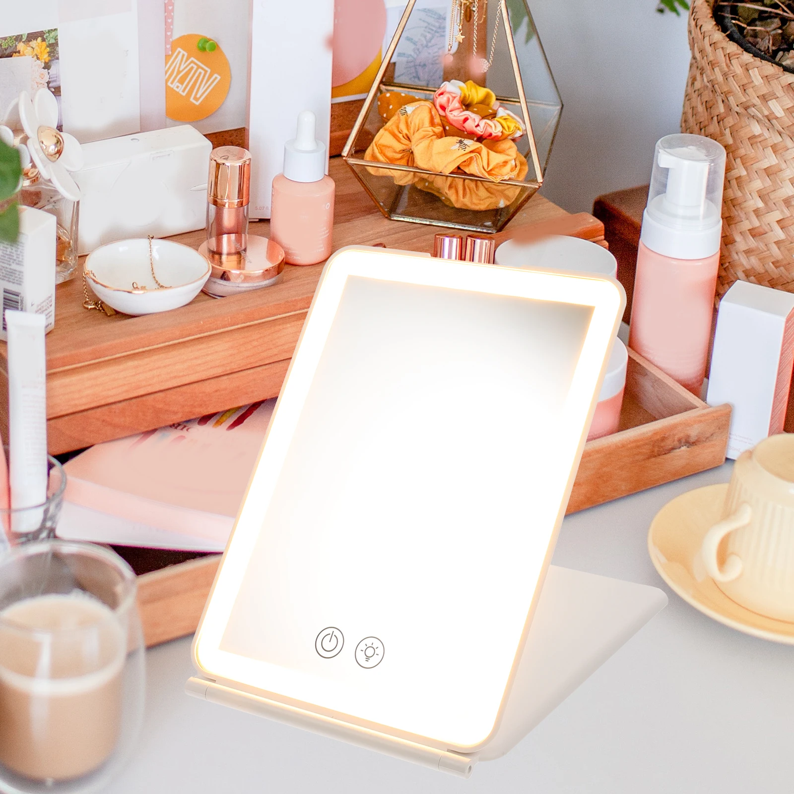 Beleuchteter, zusammenklappbarer Make-up-LED-Schreibtischspiegel, hochauflösender tragbarer Tischspiegel, praktische Kosmetik für den Haushalt