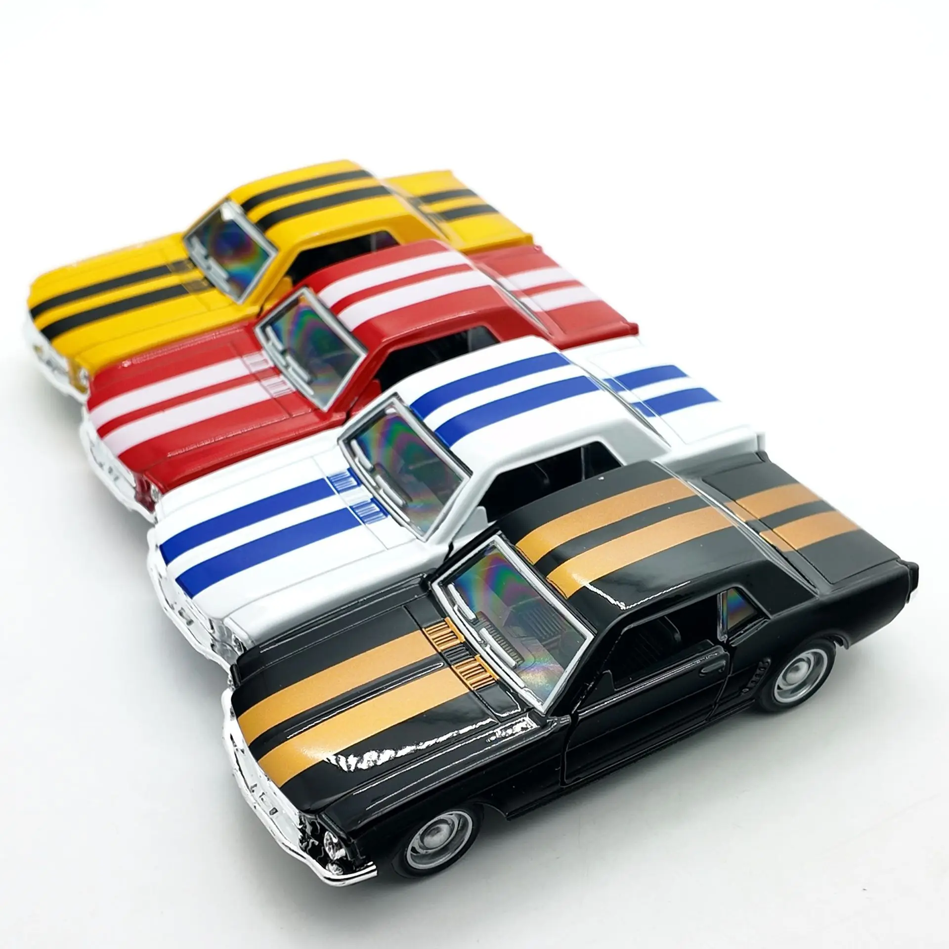 1:32 Legering Klassieke Auto Speelgoed Simulatie Retro Dubbele Deur Trek Auto Klassieke Auto Kinderen Speelgoed Inertie Auto Desktop Decoratie