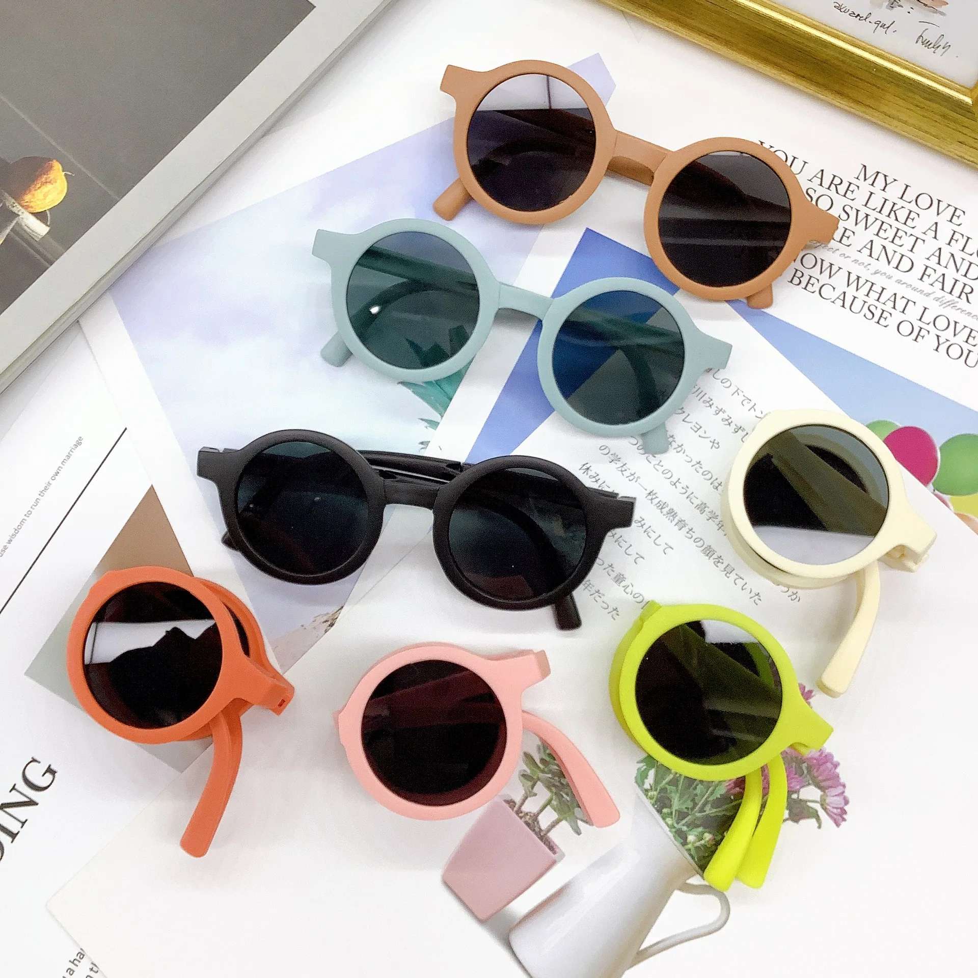 Children's Foldable SunglaSSeS, Personalized Fashionable, Children's SunglaSSeS For Travel, UV Resistant And Convenient, BaBy