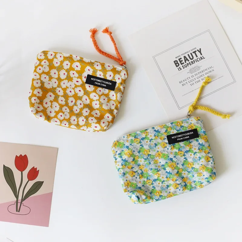 Small Square Cute Cosmetic Bag Korean Style Floral Mini Makeup Bag Women Simple Change Purse Cotton Fabric Neceser Mujer Travel