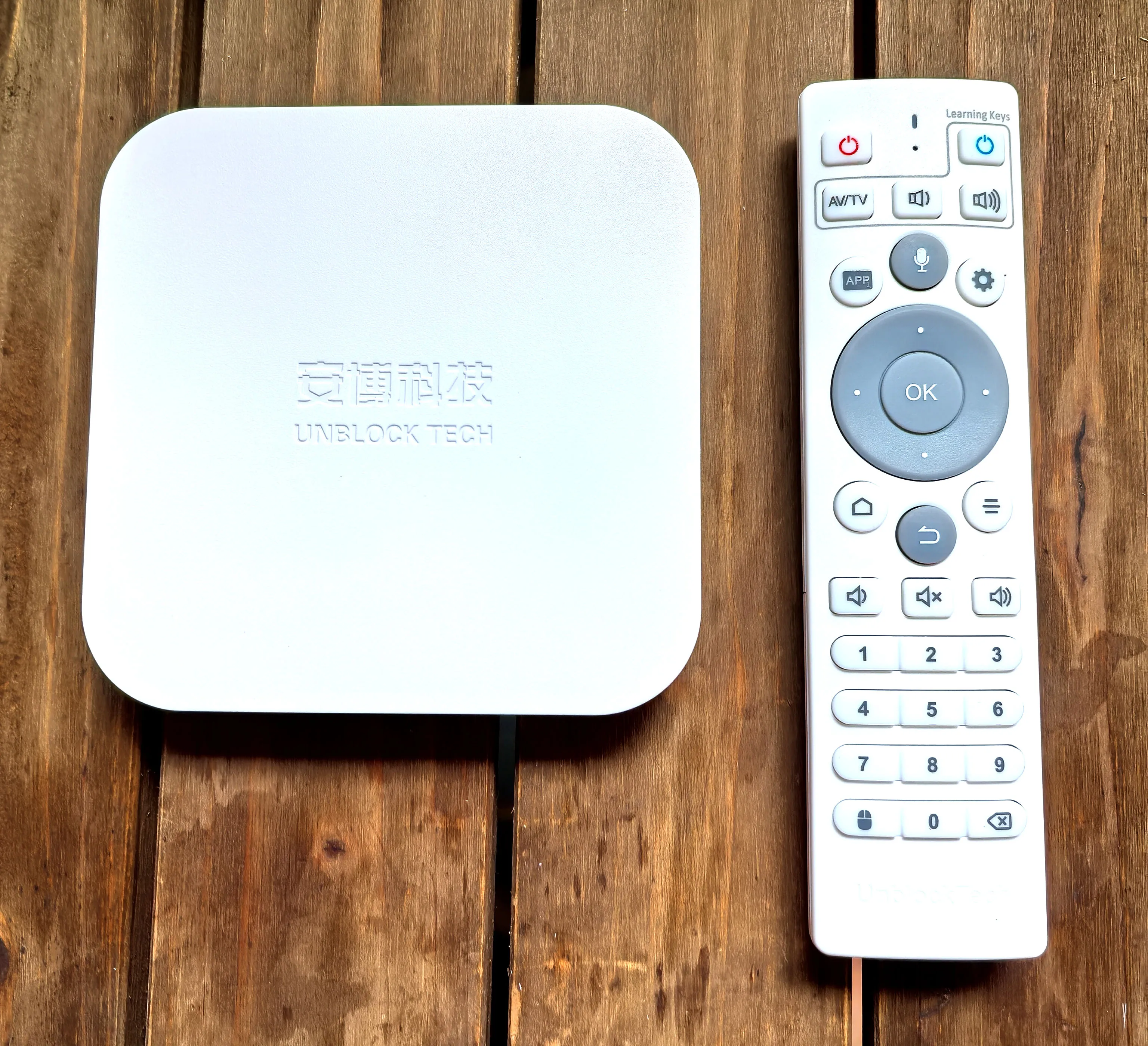 وصل حديثًا صندوق تلفزيون UBOX 12 Android 12.0 2025 Unblock Tech UBOX12 أفضل صندوق تلفزيون ذكي آسيا التحكم الصوتي 4G64GB WIFI6 Set Top box #3