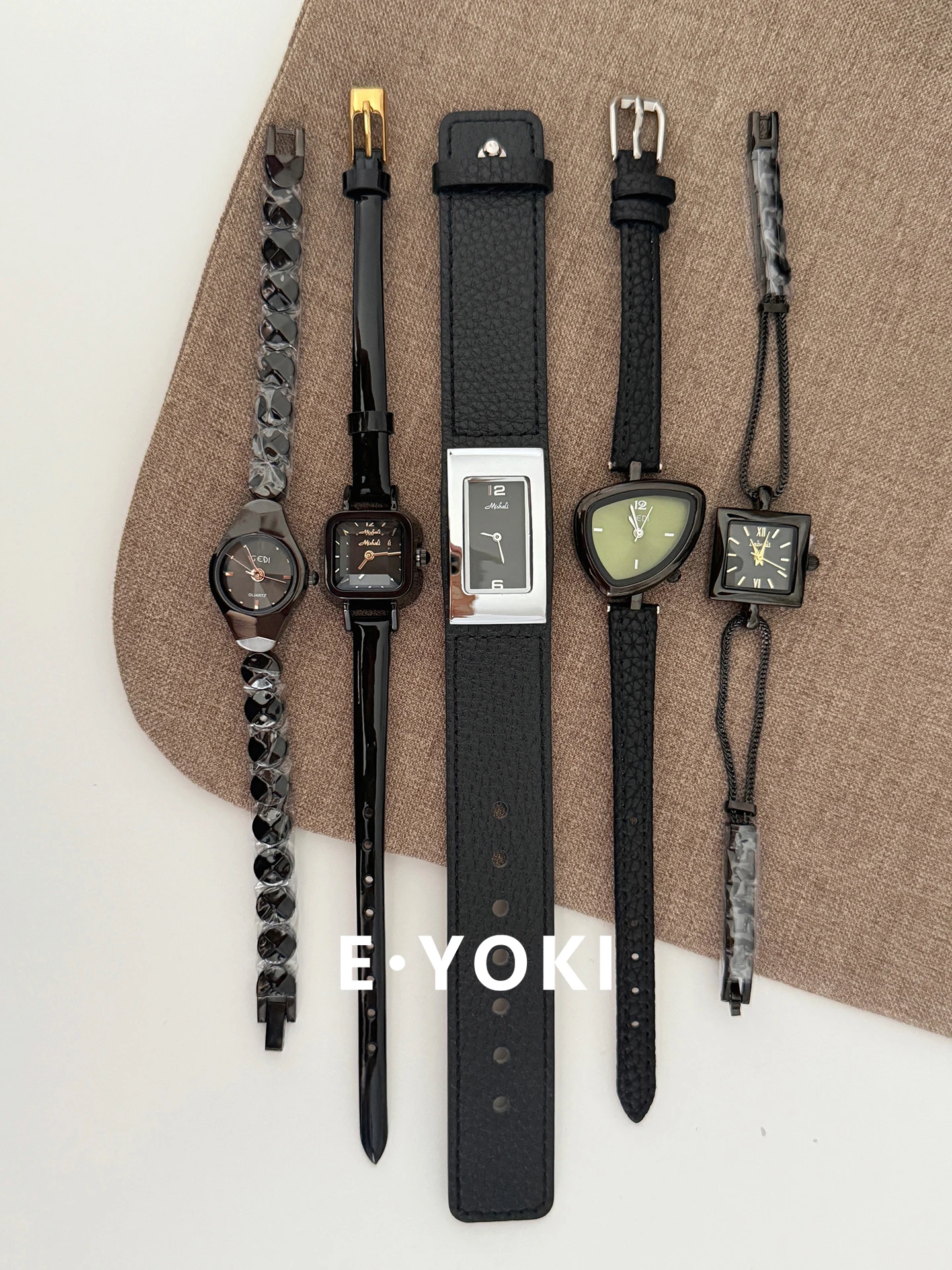 2026 New Black Small Square Watch Women's Luxury High-End Watch Casual High-Quality Quartz Watch Women's Birthday Gift