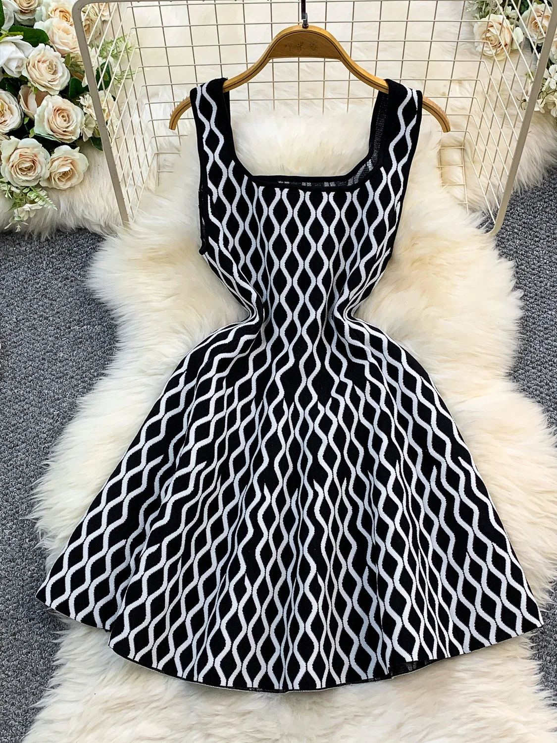 Summer Casual Knitted Wave Pattern Vest Dress Women's High Waist A-Line Skirt Square Collar Sleeveless City Commute Dress