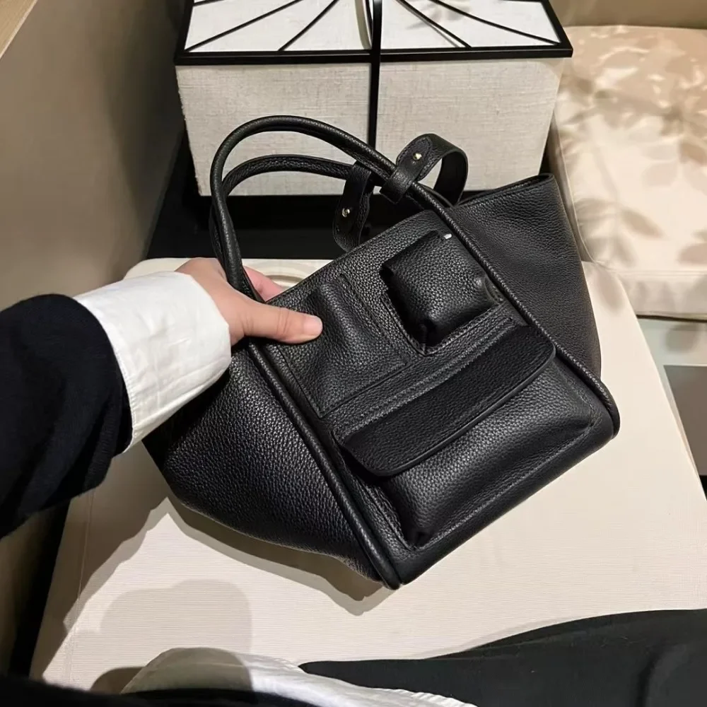 

Niche Design Premium First-layer Cowhide Pocket Handbag One Pack of Dual-purpose Vegetable Basket Single Shoulder Commuter