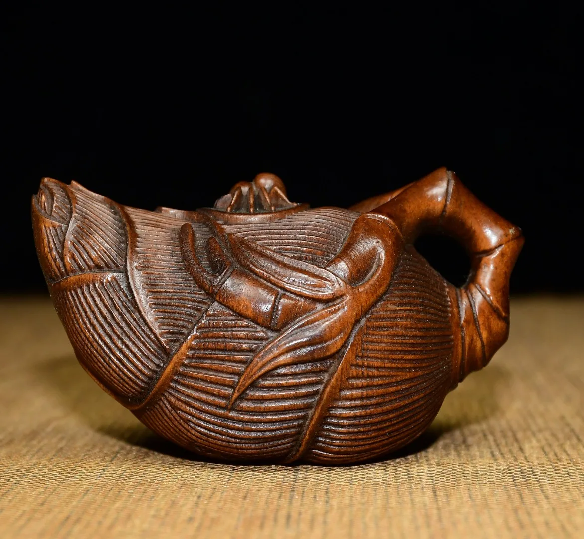 

3"Tibetan Temple Collection Old Boxwood Spider Statue bamboo joint Bamboo leaf pot Teapot kettle Handheld Pot Amass wealth