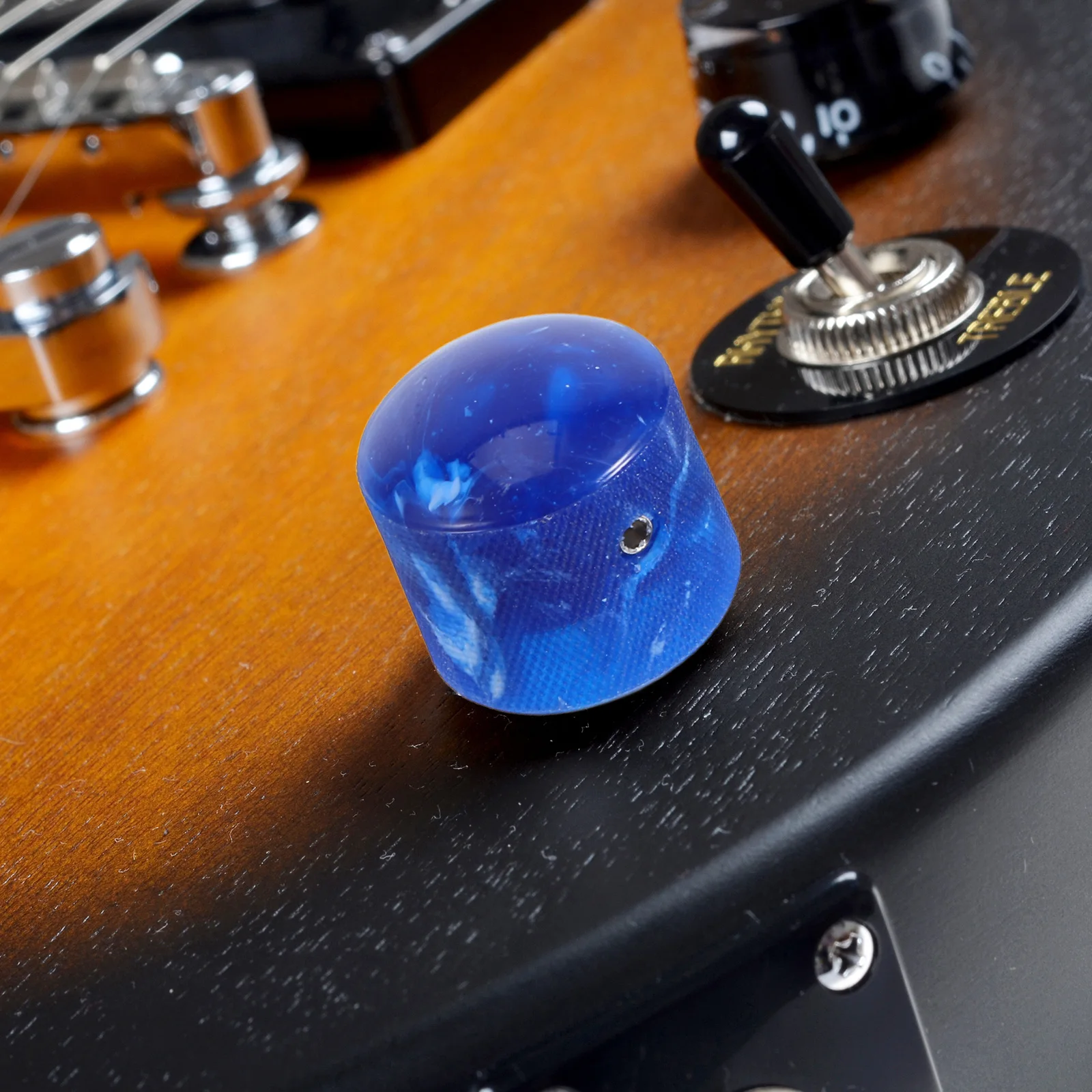 

2 Sets Electric Guitar Accessories Knobs Metal Parts and Tone Replacement Plastic Supplies