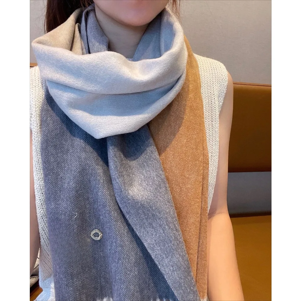 

Hot Sale Luxury Master Handmade Shawl Cashmere Scarf Outdoor Simple Embroidery Albas Cashmere Scarf Shawl Light Luxury Gift