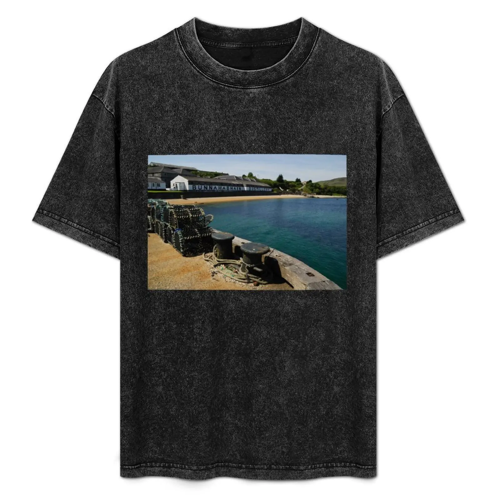 

Islay: Bunnahabhain Distillery T-Shirt Lightweight Cooling Short Sleeve Tee