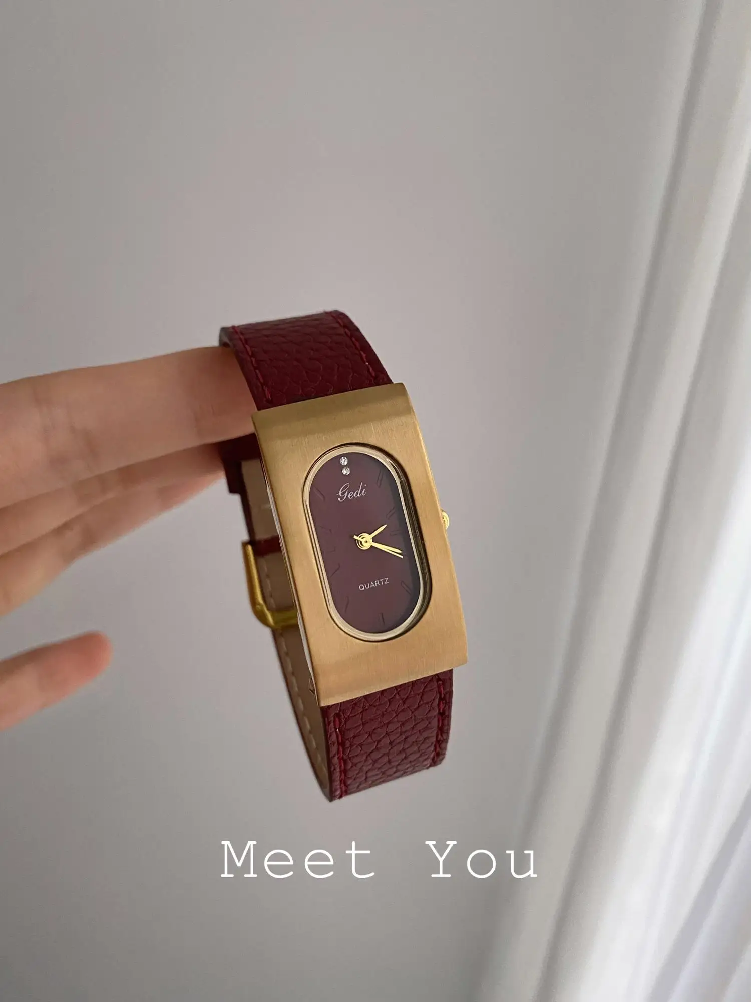 New RedStylish Sophisticated, Vintage-Inspired, Light Luxury Women'S Watch; Quartz Fashion Watch; High-End Selection Of Watches.