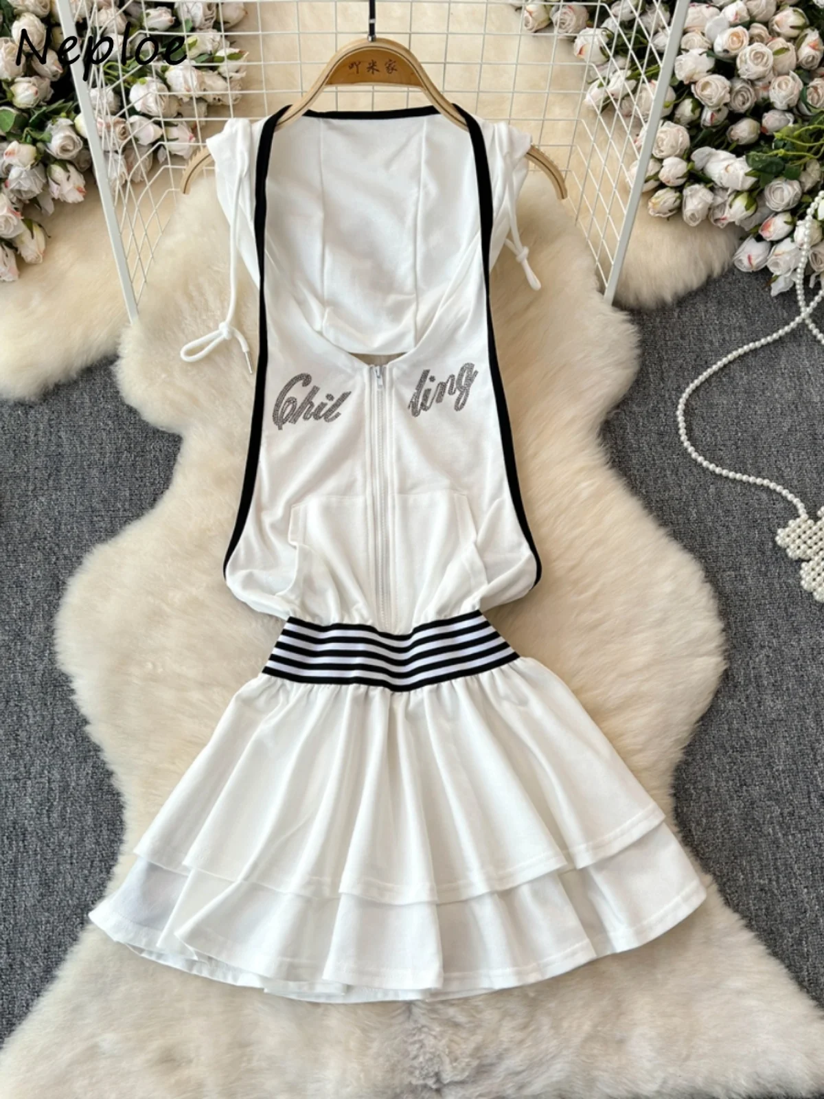 

Neploe Spice Girls Moda Halter Set Vest Print Short Cake High Waist Mujer Faldas Slim New Korea Suits Panelled Advanced Skirts