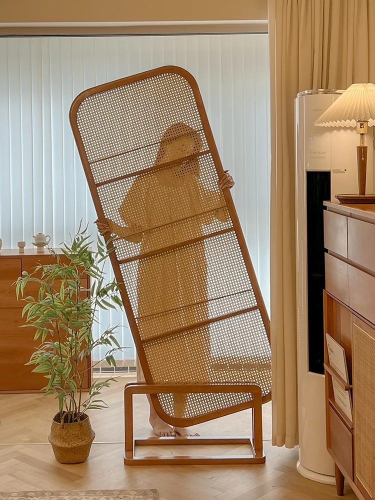 rack, partition screen sofa side living room entry shelter, facing the door and porch, movable rattan weaving