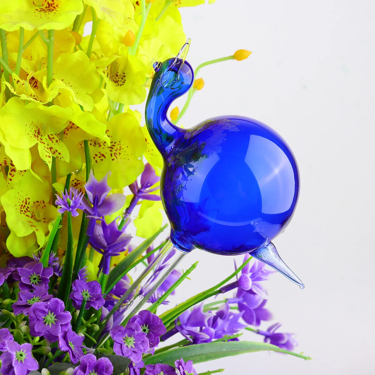 

Snail Shape Automatic Glass Device Self Plant Waterer System for Indoor Outdoor Patio Garden Blue 8cm Diameter