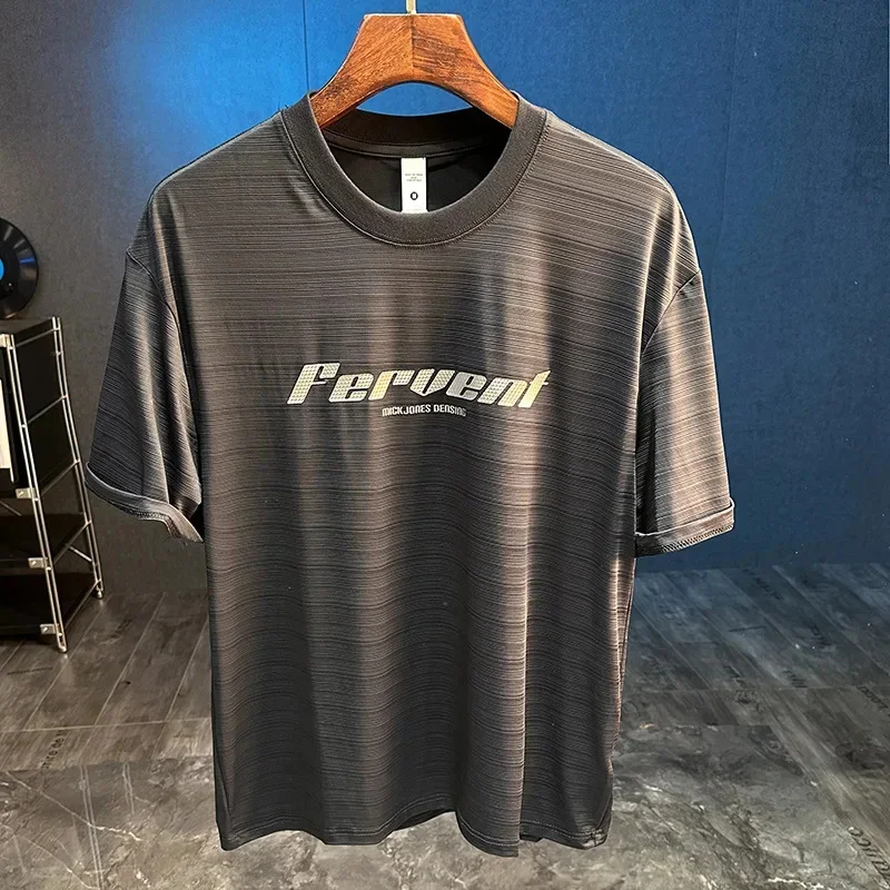 

Лето 2026, новая летняя футболка из ледяного шелка Cool Feeling, быстросохнущая тонкая стильная свободная футболка с короткими рукавами для мужчин, модный эластичный полутоп