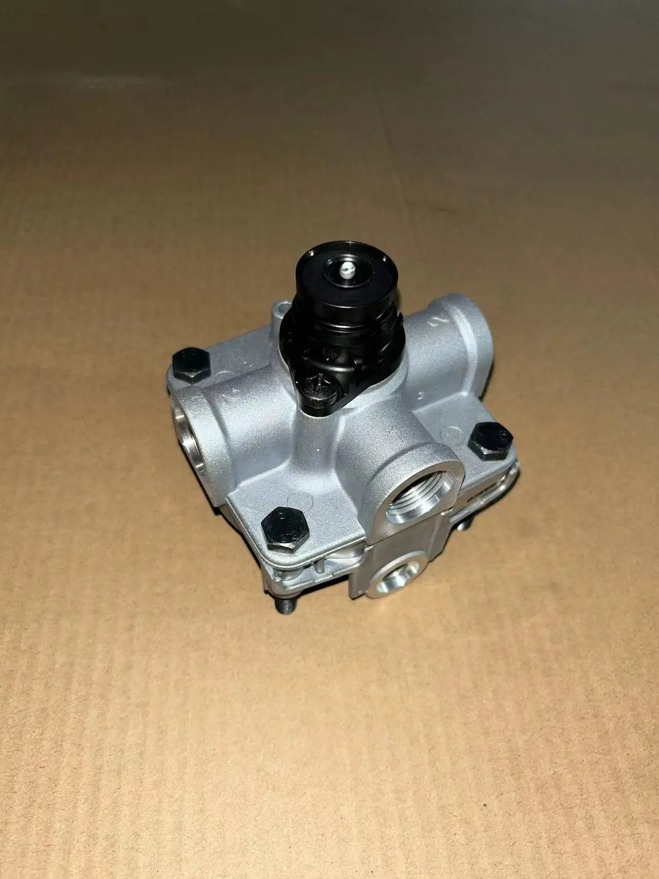 

9730110010 Relay Valve