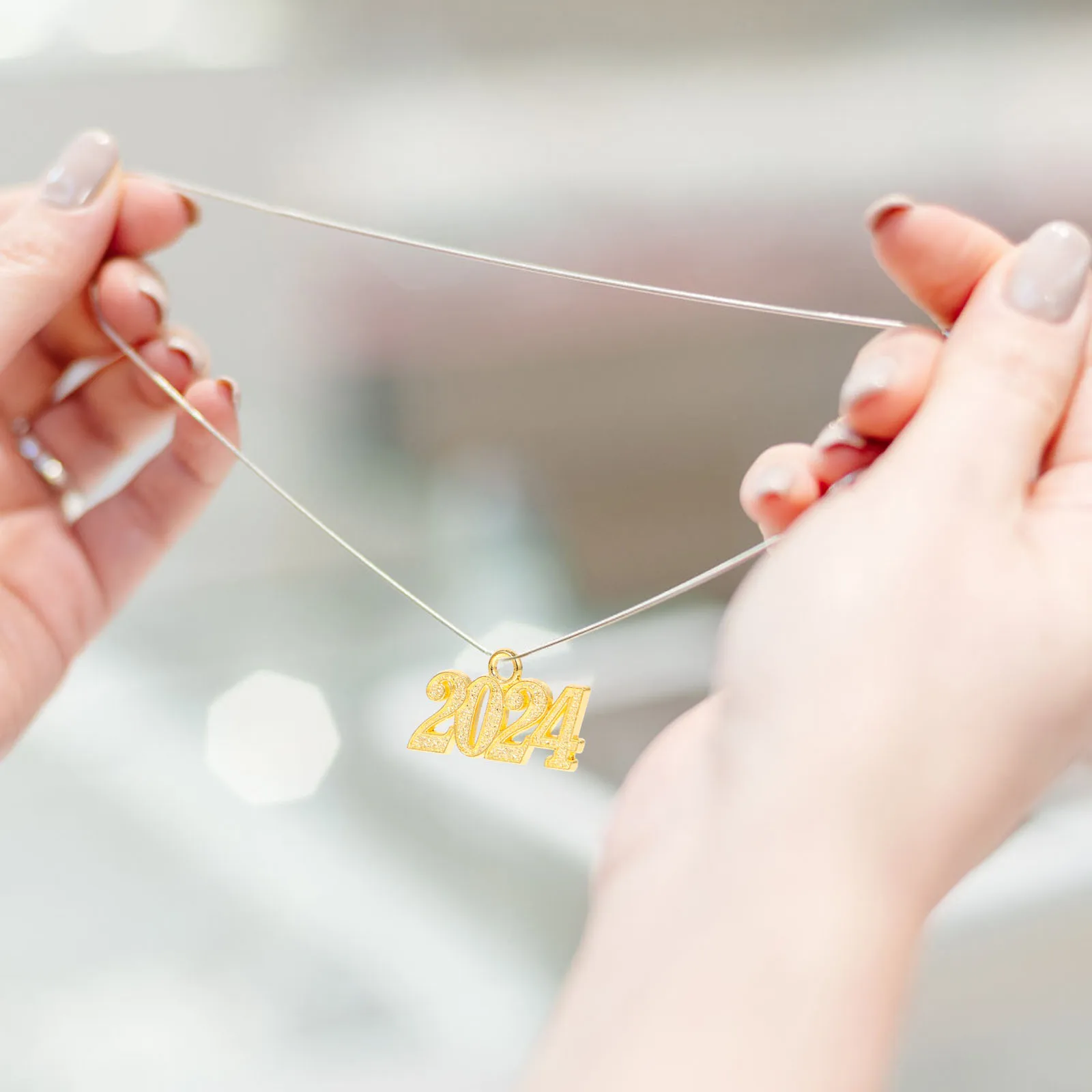 

50pcs Number Pendant 2024 Charms Metal Ornaments Graduate DIY Craft Golden Accessories New Year Jewelry Making