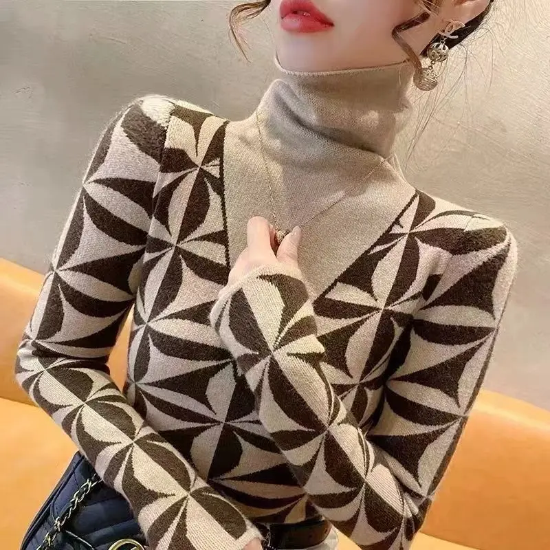 เสื้อสเวตเตอร์คอเต่าสำหรับผู้หญิงในฤดูใบไม้ร่วงและฤดูหนาว เสื้อซับในแฟชั่นใหม่ เสื้อถักนิตติ้งยืดได้