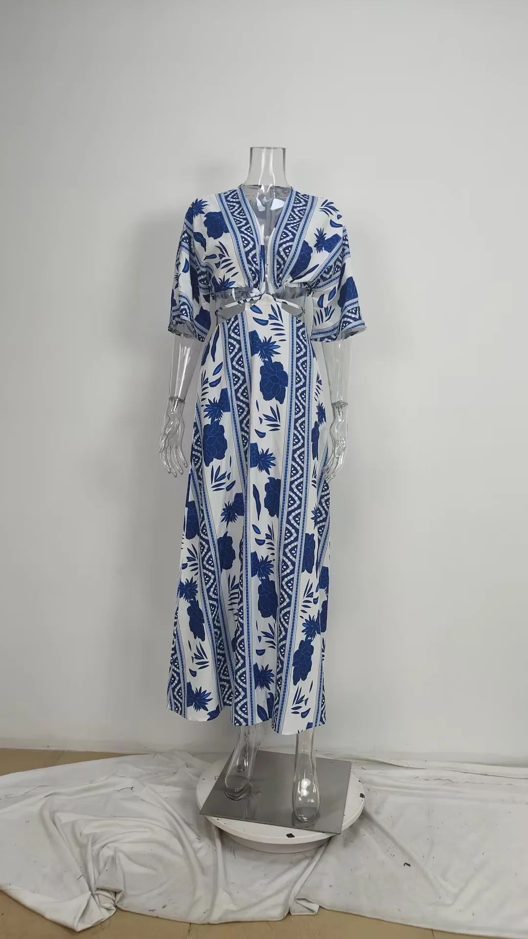 VEITCHE 여름 여성 섹시 딥 V넥 홀터넥 프린트 드레스 캐주얼 루즈 비치 보헤미안 드레스 빈티지 반팔 롱 드레스