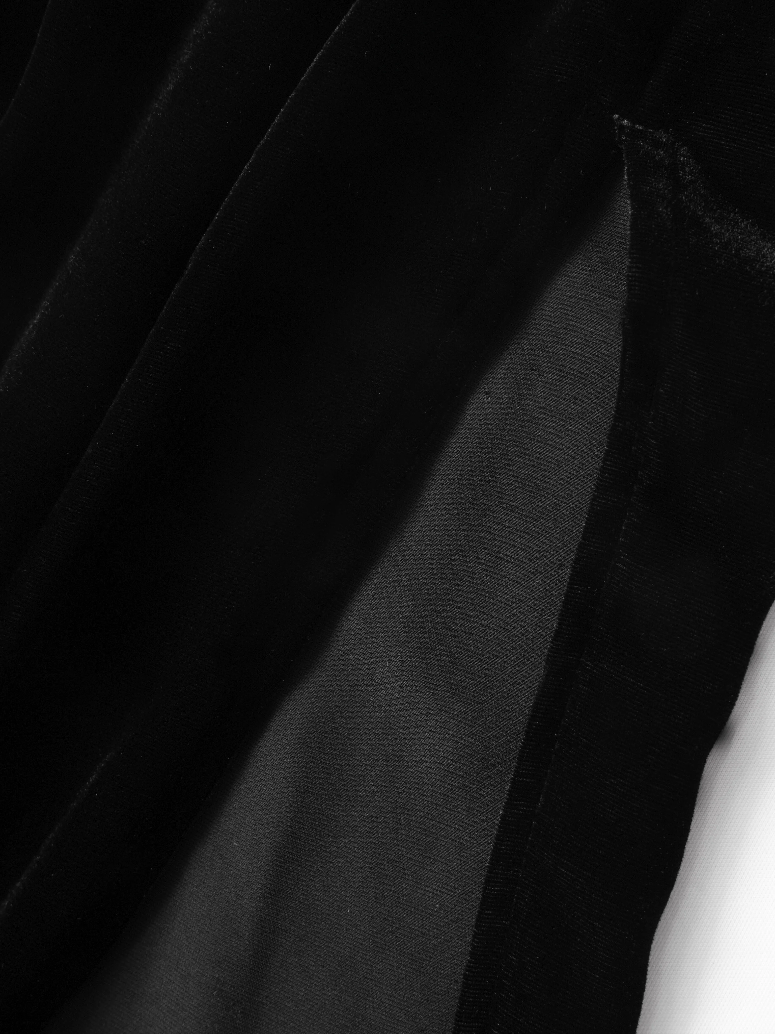 여성 패션 다목적 블랙 30% 천연 뽕나무 실크 벨벳 복고풍 통근 스타일 신축성 있는 허리 스트레이트 스텝 스커트