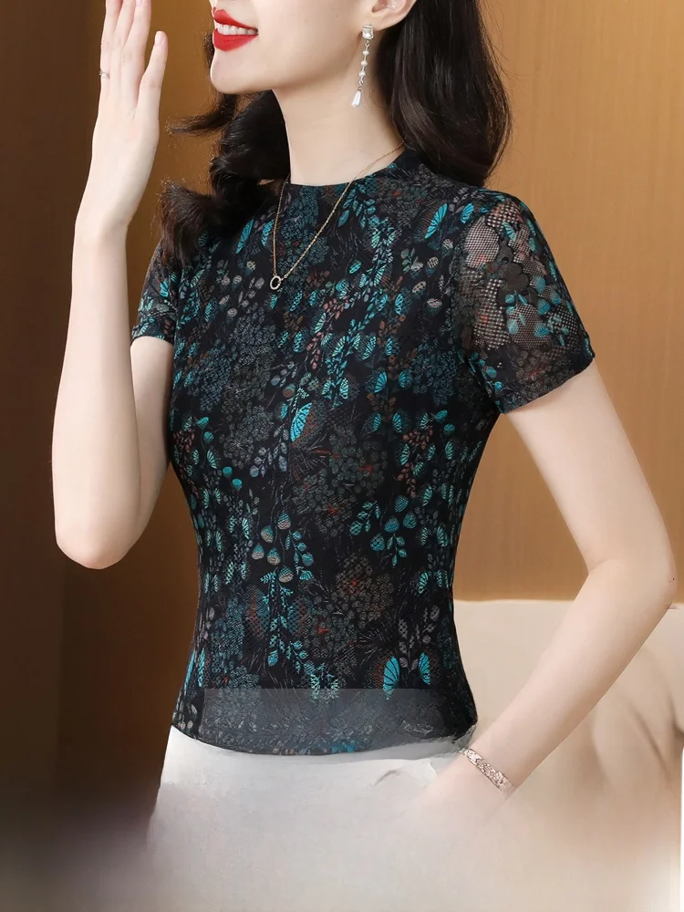

Floral Embroidered ort Sve T-irt Women's Summer New Faion plus Size Me Top Sli Inner Wear Base irt Korean Sle