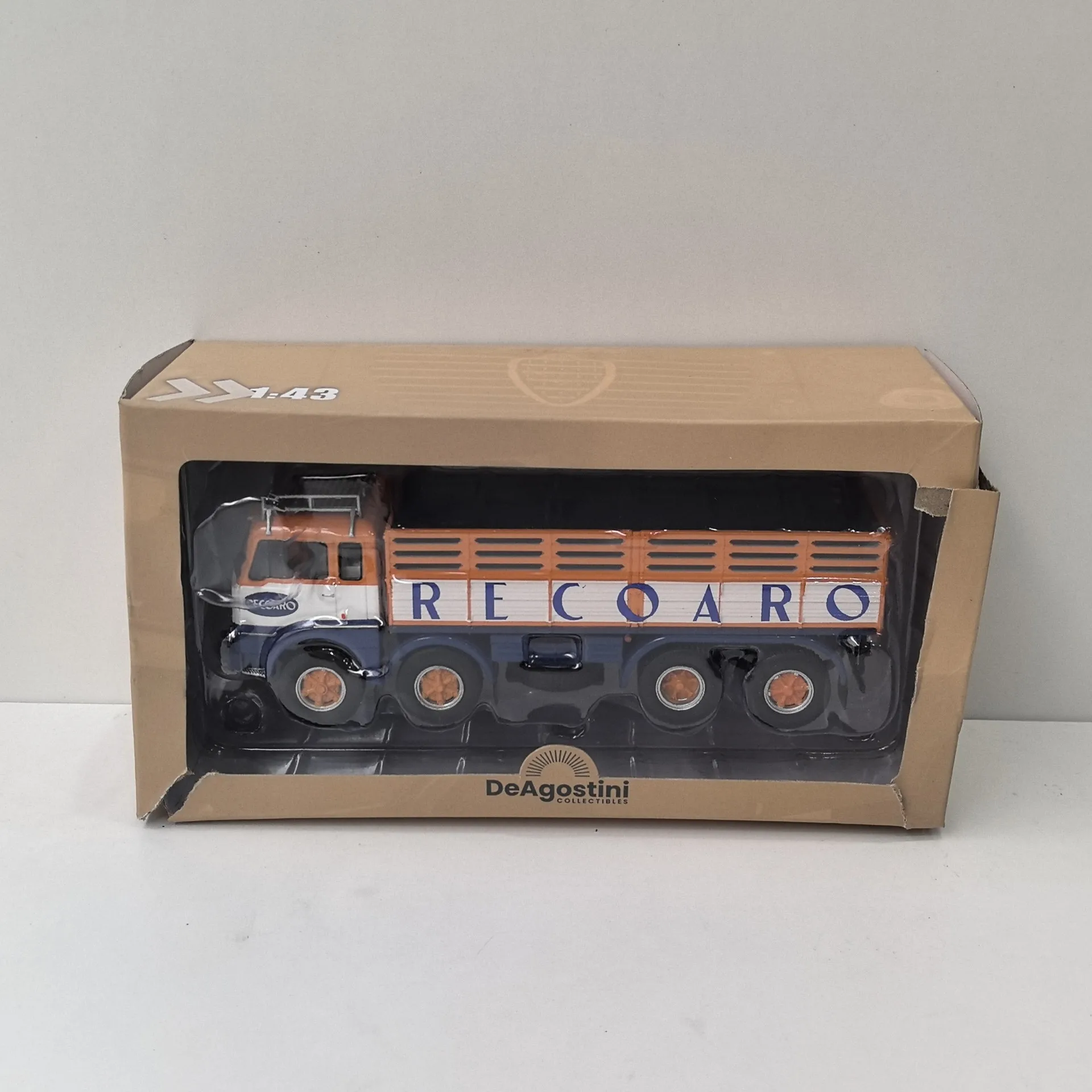 

Diecast IXO 1/43 Scale FIAT 690 Fiat Van Model Front Alloy Cargo Box Plastic Car Model Collectible Toy Gift Souvenir Display