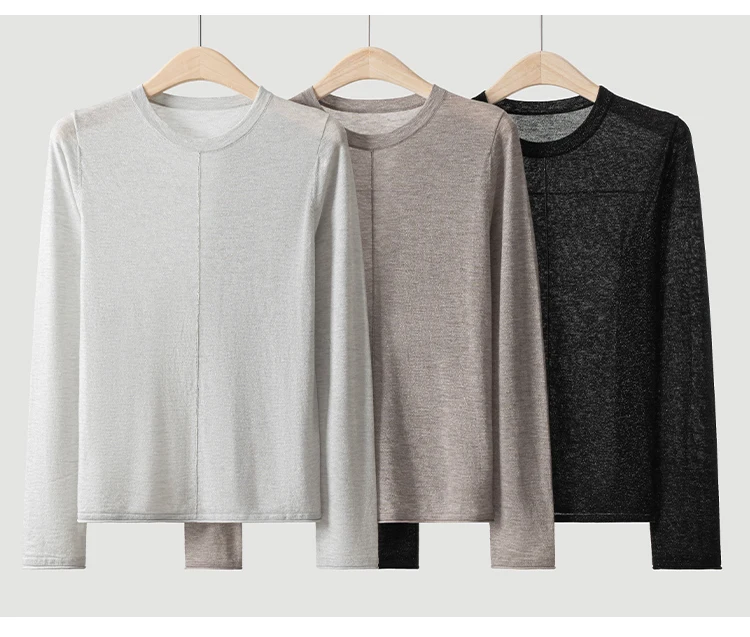 BY3621712 Damen-Pullover mit Rundhalsausschnitt aus Wollmischung mit Lurex-Strick, langen Ärmeln, zentralem Kettenverschluss vorne, schmaler Passform und metallischem Glanz für den frühen Herbst. – Detail 13