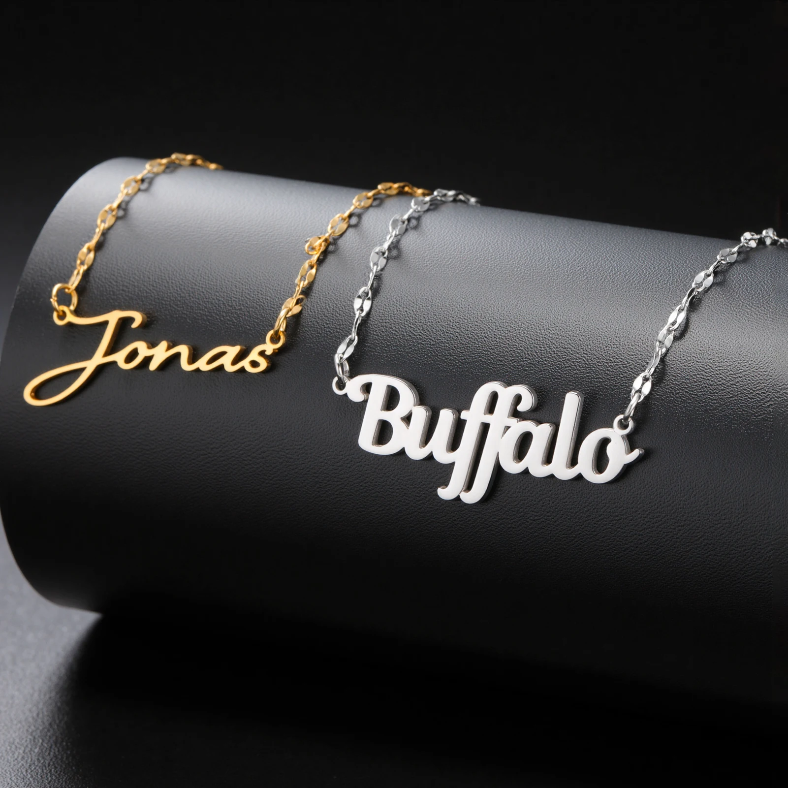 Lemegeton Customized Name Necklace Lip Chain Personalized Name Necklaces for Women Stainless Steel Jewelry Mama Custom Gifts