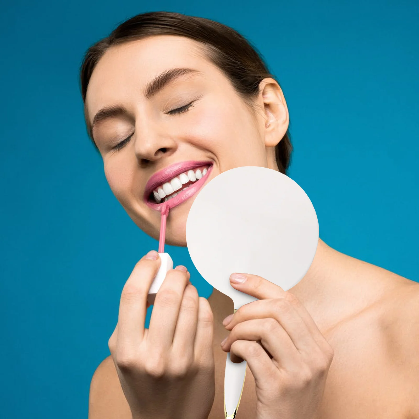 

Baluue Round Makeup Mirror Handheld Vanity Dresser Mirror for Women Portable Pocket White