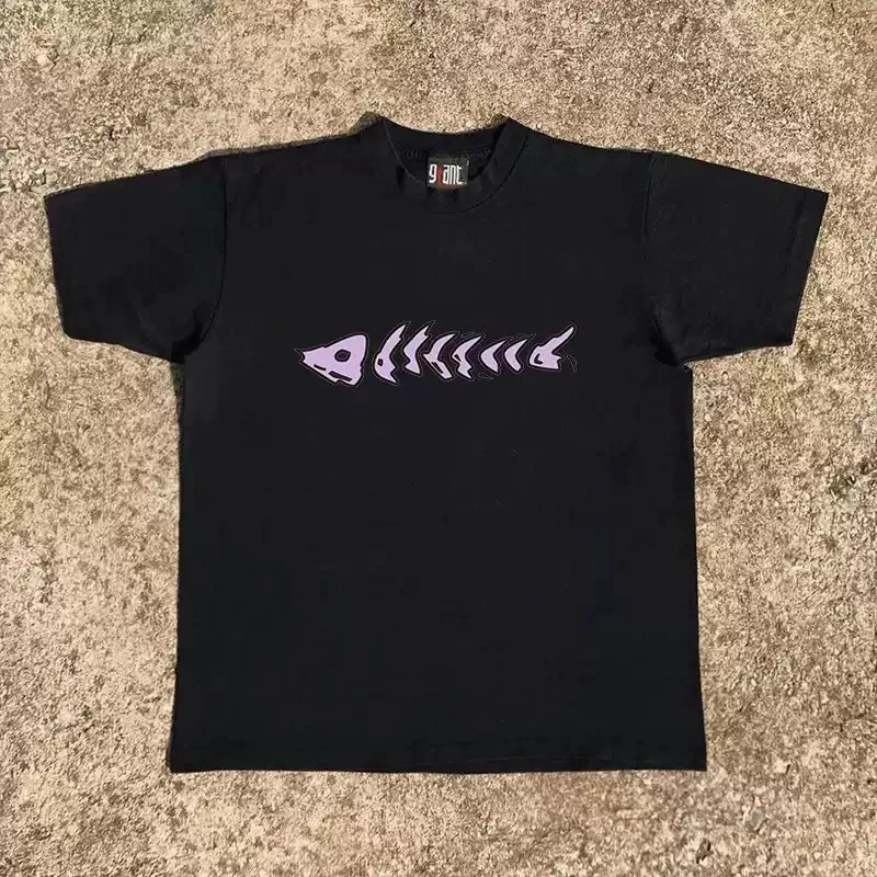 Unisex Minimal Fish Skeleton Graphic T‑Shirt Men Women Simple Cartoon Bone Art Print Tee 100% Cotton Loose Dark Casual Streetwear Short Sleeve T Shirt.