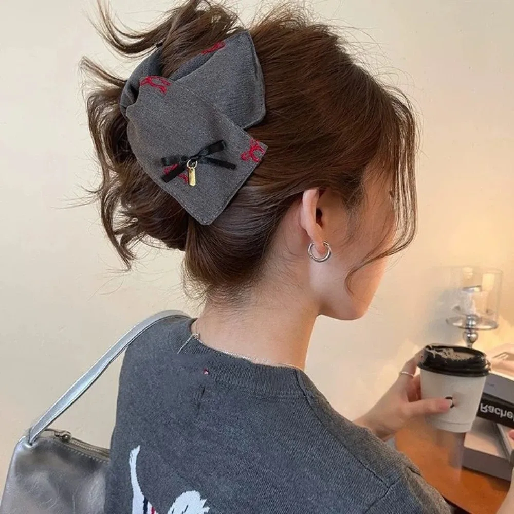 

Creative Polka Dot Cloth Triangle Hair Claw Heart Bowknot Large Shark Clip Korean Style Headdress Pearl Hairpin Daily