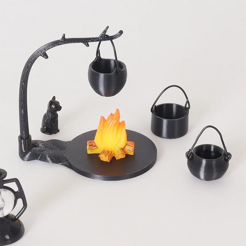 4/5 Piece Kit of Doll House Mini Hanging Stove and Fire Pile Scene Accessory for Outdoor Camping Decoration