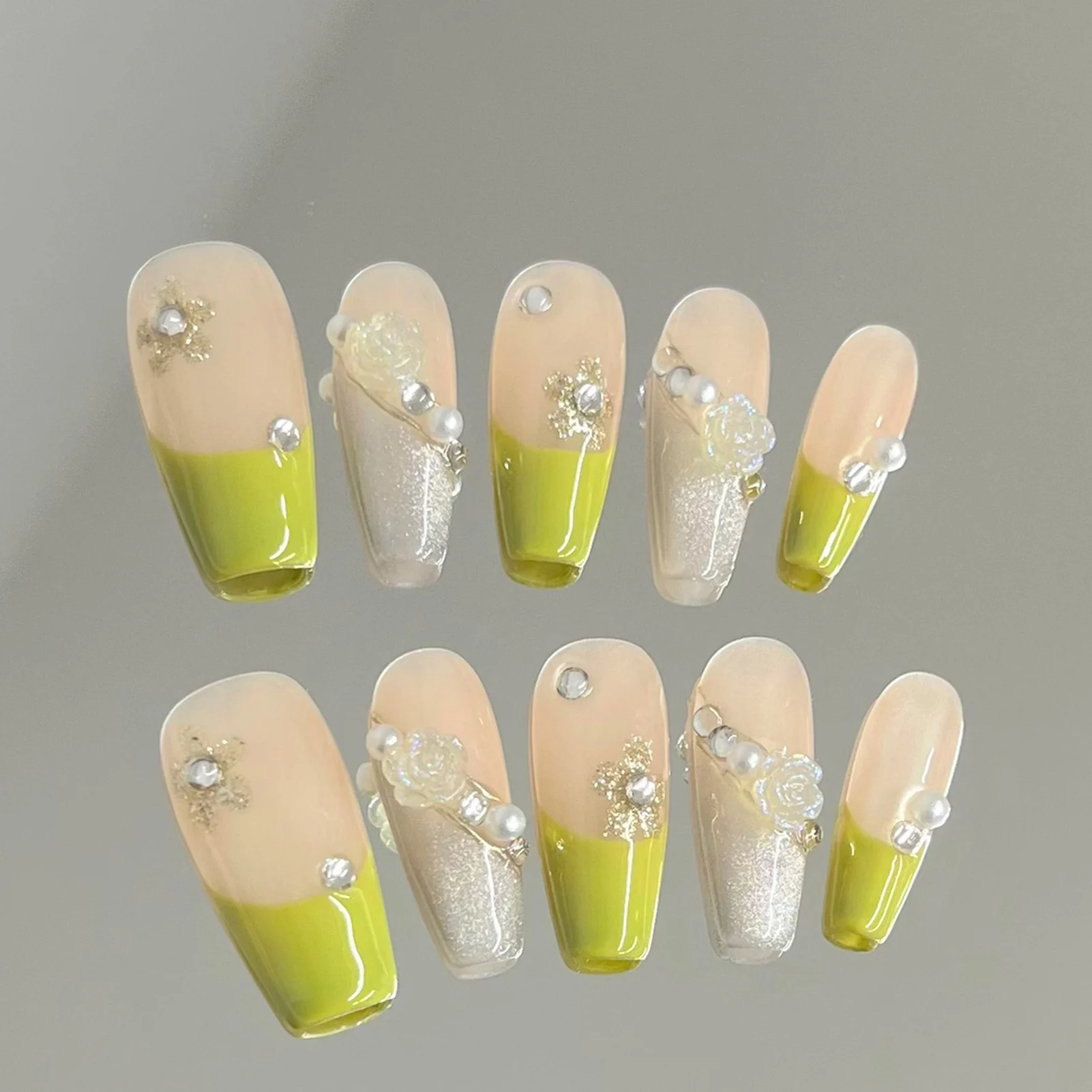 Handmade False Nails with Glitter Ultra-flexible Long Lasting Fake Nails for Stage Performance Wear