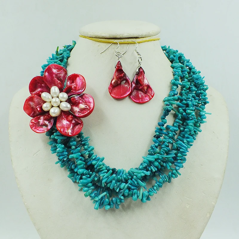 

Beautiful ! Classic green coral shells flower necklace 19"