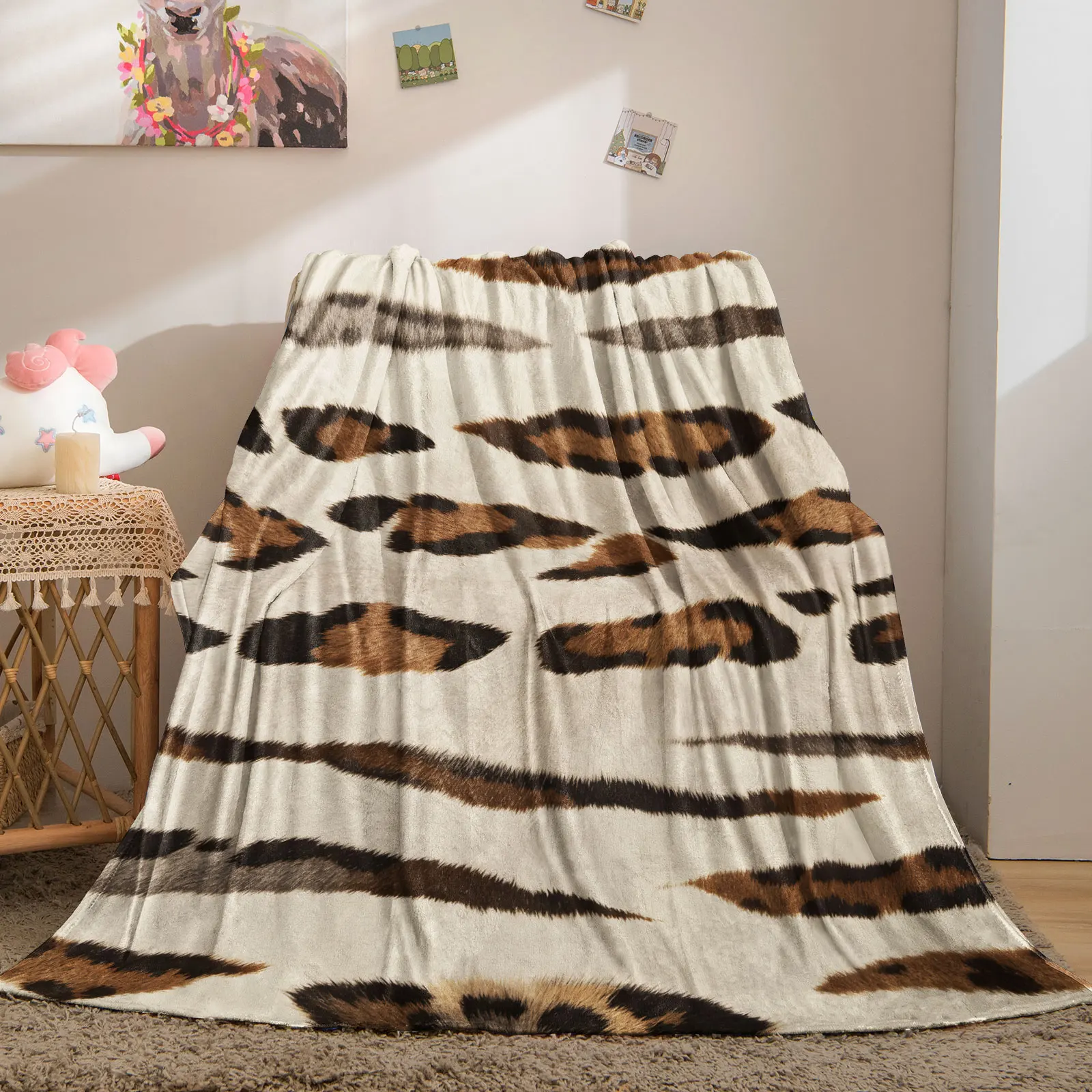 Cowhide Leopard Faux Fur Texture Print Flannel Throw Blanket Ultra Soft Plush Warm Lightweight Blanket for Sofa Bed Car Camping