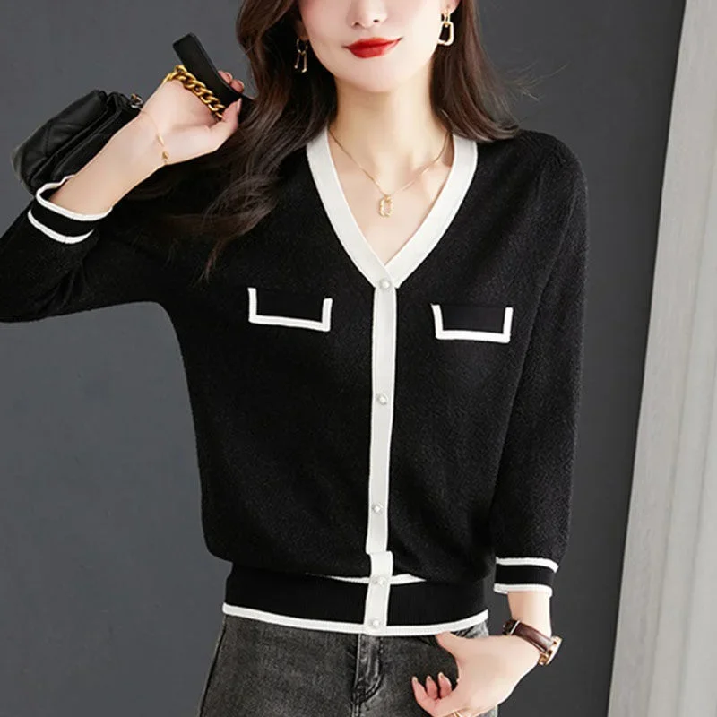 البوب الأبيض محبوك قميص الحرير الجليد المرأة 2025 ربيع الخريف جديد تي شيرت برقبة على شكل v 3/4 الأكمام فضفاضة رقيقة النمط الغربي الصغيرة Sh #5