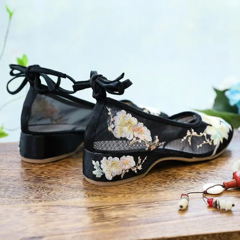Women's Air Mesh Embroidered Pumps round Toe Ethnic Summer Loafers Cross-Tied Vintage Low Heel Dress Shoes Female Sandals