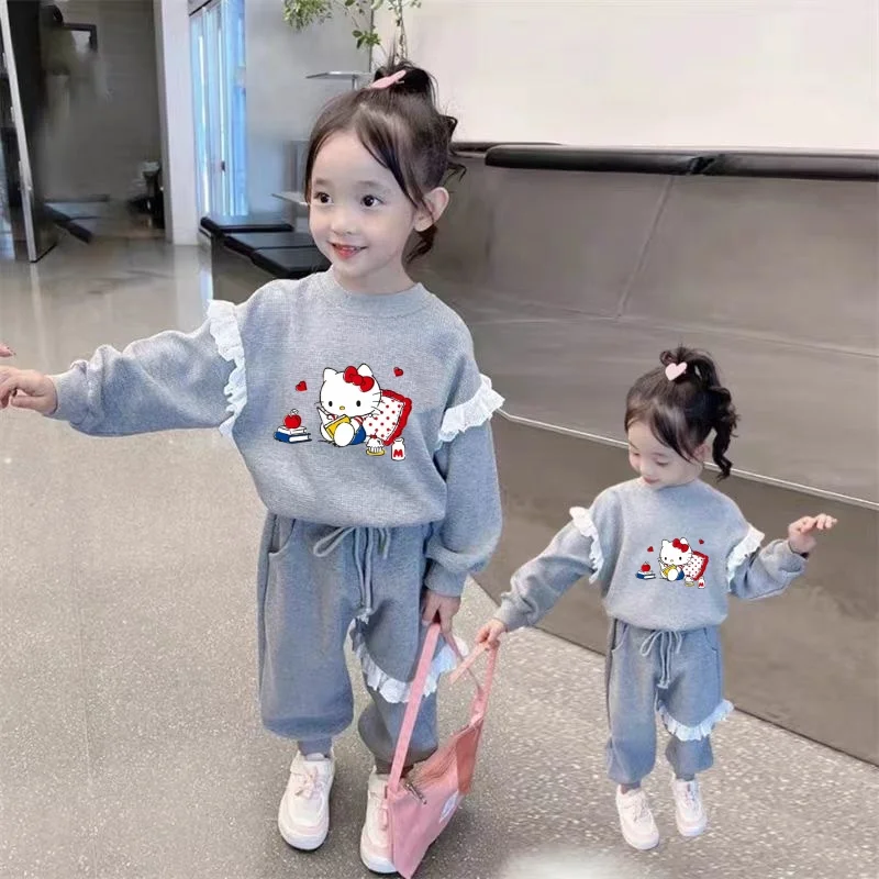 

Осенний комплект одежды для маленьких девочек, детский костюм Sanrio Kuromi с мультяшным принтом, кружевной топ и штаны, костюм из 2 предметов, детский костюм с длинными рукавами