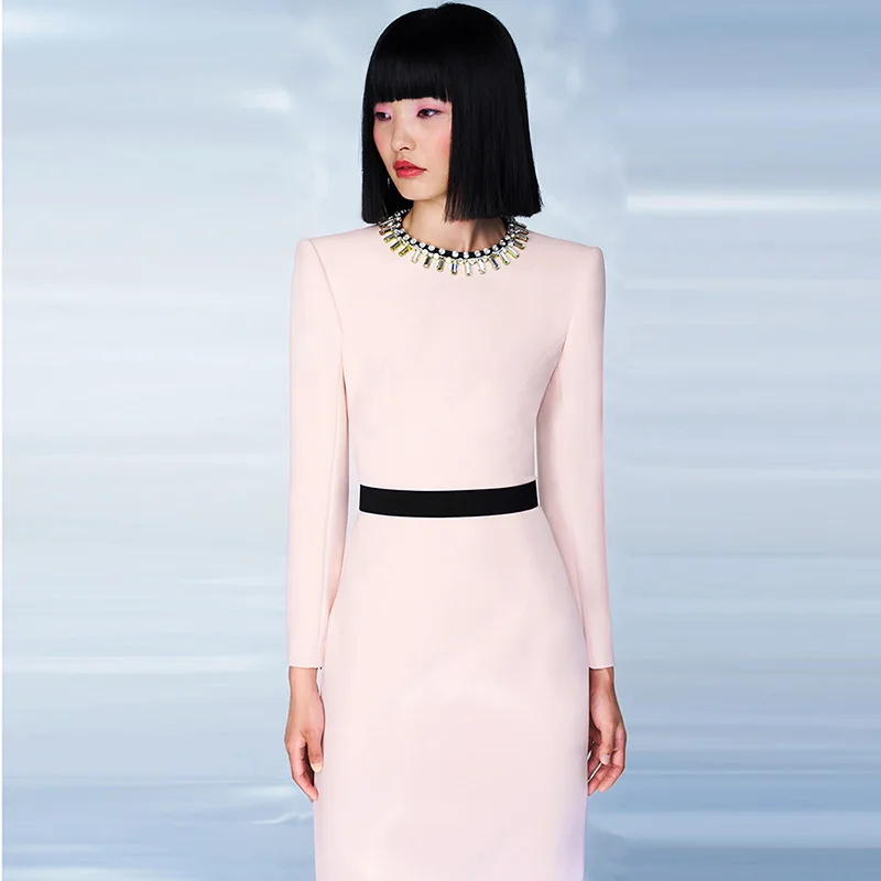 

Весеннее новое модное светское темпераментное платье с цветными блоками и бриллиантами, круглым вырезом и длинными рукавами