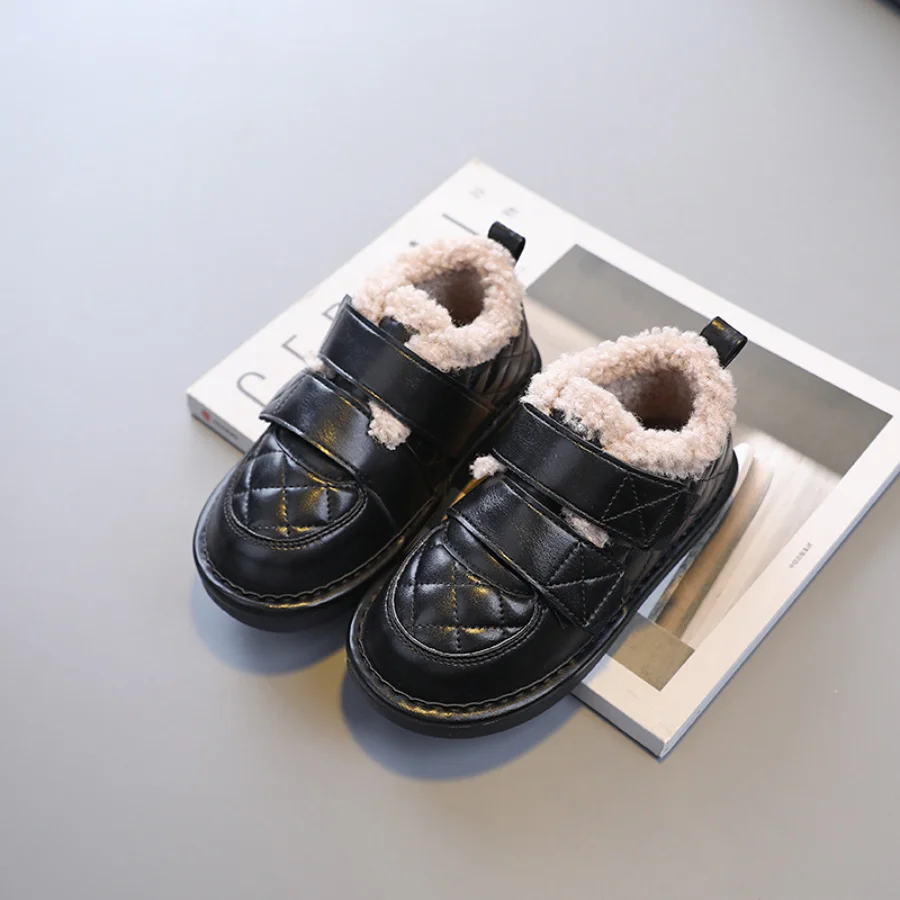 Childrens Nieuwe Katoenen Schoenen Meisjes Winter Pluche Snowboots Non Slip Prinses Stijl Katoenen Schoenen Kinderen Snowboots Jongens Enkellaarsjes