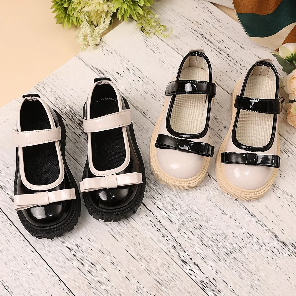 

2025 Spring Autumn Kids Princess Shoes Round Toes Elegant Girls Leather Shoes with Simple Bows Children Flat Shoes Soft Bottom