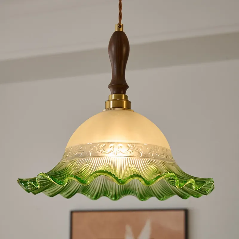 Retro Three Head Chandelier Creative Color Glass Pendant Light for Dining Table Bar Coffee Shop Commercial Restaurant Decor