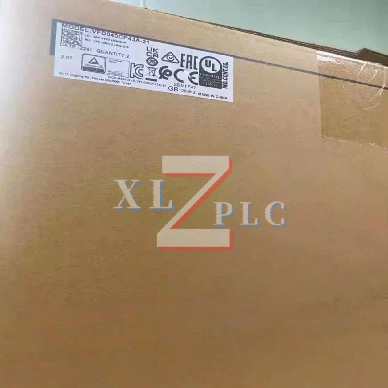 

Преобразователь частоты новый в коробке VFD040CP43A-21 VFD055B23A VFD055B43A VFD055E23A