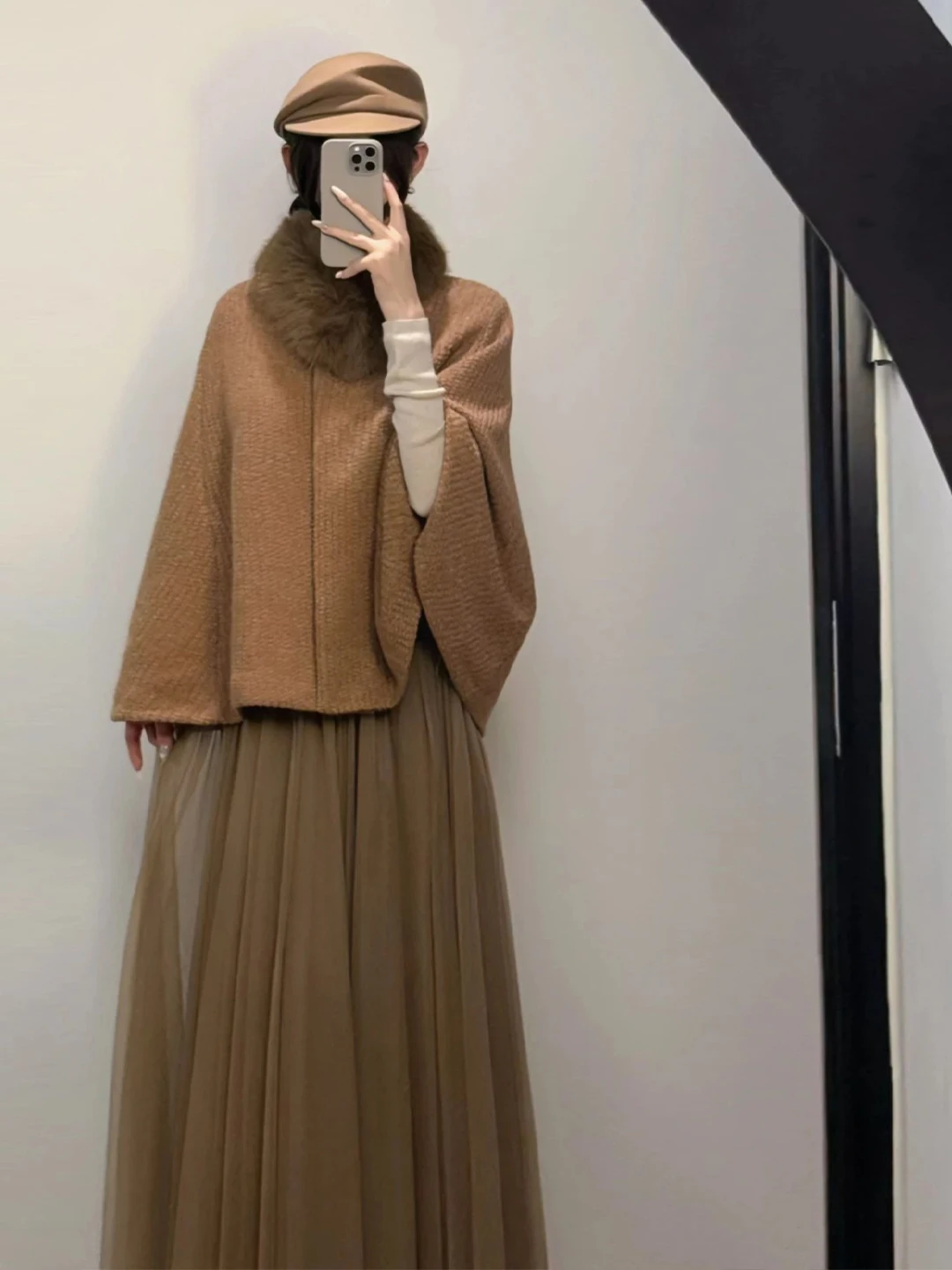 

Retro Camel Color Woolen Coat Unique Elegant Korean Style High Waist Design Long Sleeve round Neck Pure Color for Young Women