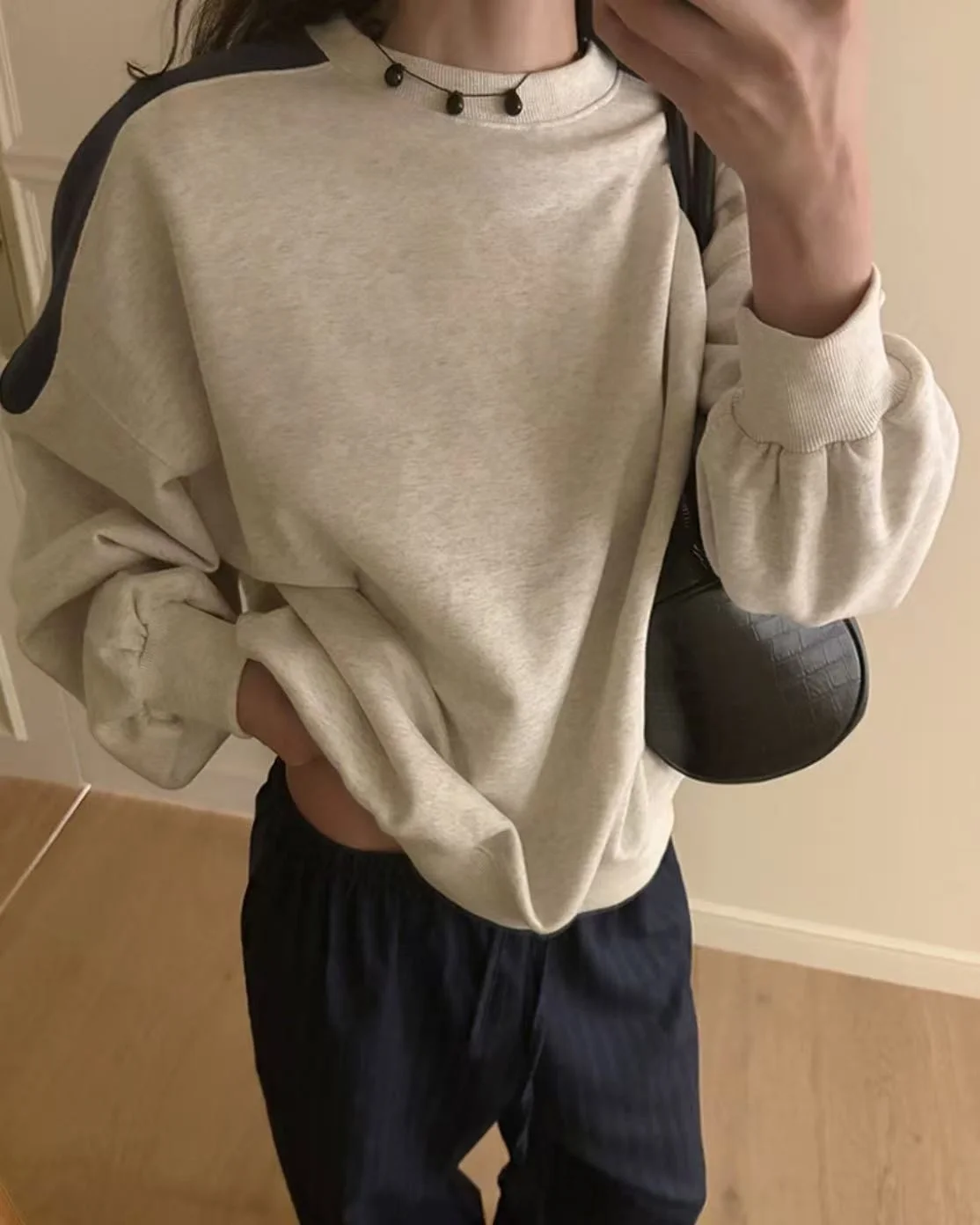 

Повседневная свободная толстовка оверсайз с вышивкой в стиле пэчворк, круглый вырез, базовый слой, женская, весенняя, модная, из полиэстера...