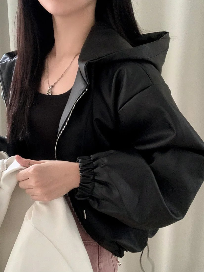 시크한 블랙 가죽 자켓 여성용 레트로 패션 후드 숏 퀼팅 아우터웨어 안티에이징 탑 지퍼 클로저 캐주얼 스타일