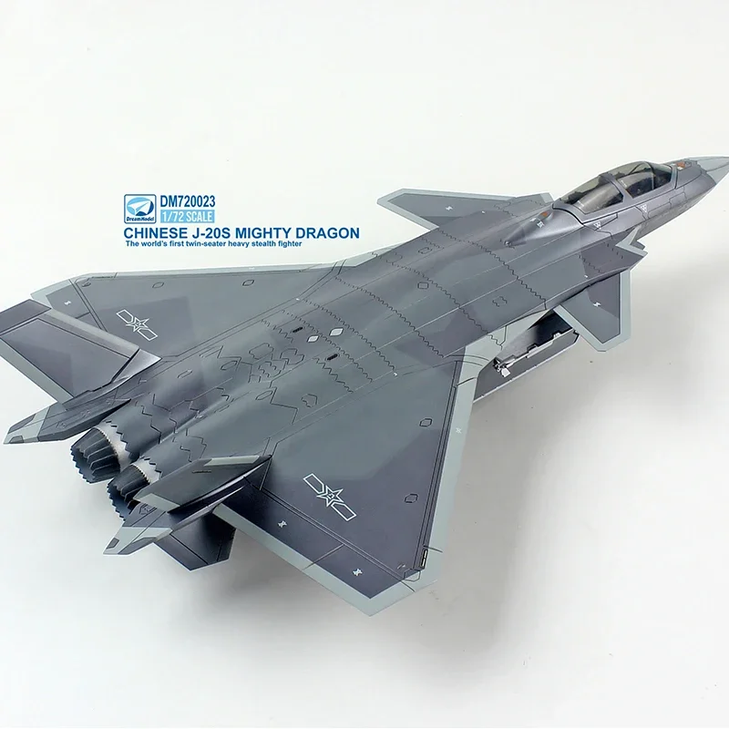 ดรีมโมเดลDM 720023   เครื่องบินรุ่น 1/72 จีน J-20S' Mighty Dragon 2 ที่นั่ง Stealth Fighter ของเล่นสําหรับการสร้างแบบจําลองงานอดิเรก DIY