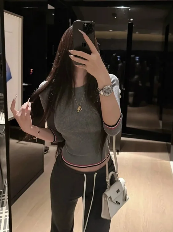 

Женская тонкая трикотажная футболка с длинным рукавом в полоску, зимняя, приталенная, базовая, повседневная, с круглым вырезом